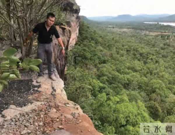 王暖暖泰国坠崖孕妇