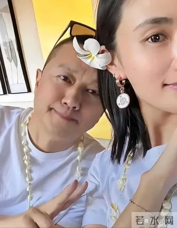 许晴和李亚鹏霸气宣布恋情