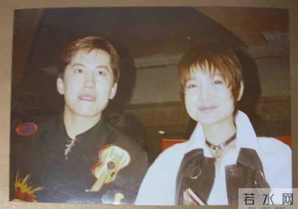 毛宁父母是谁呀