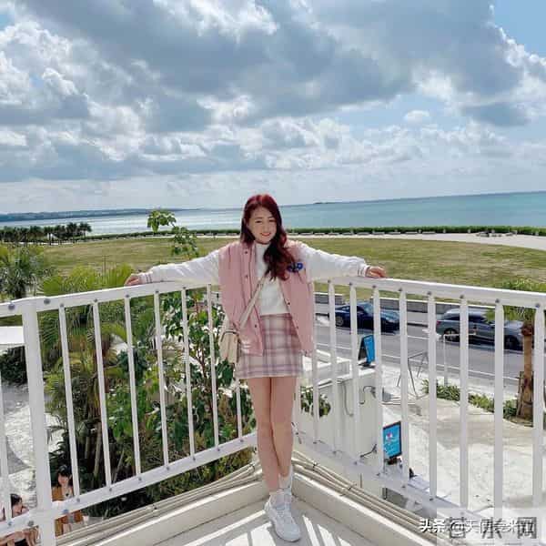 黑涩会美眉丫头资料