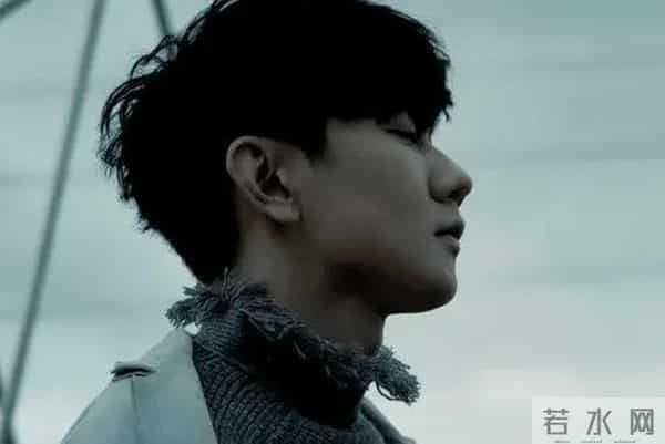 吴亦凡接机潘玮柏