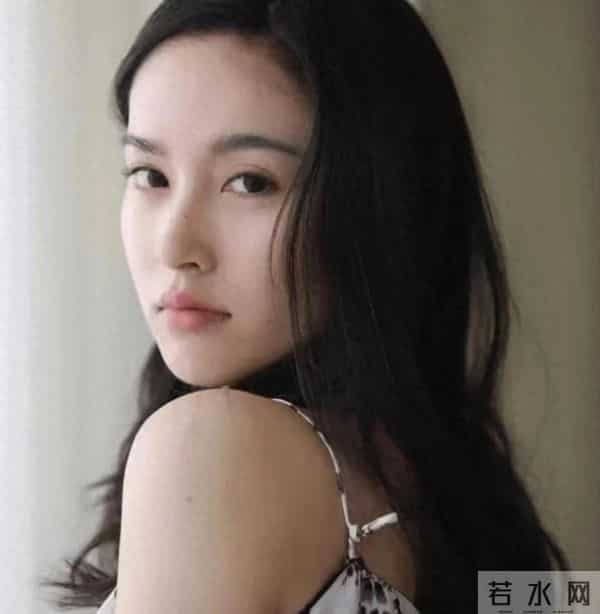 泰国最美人妖rose