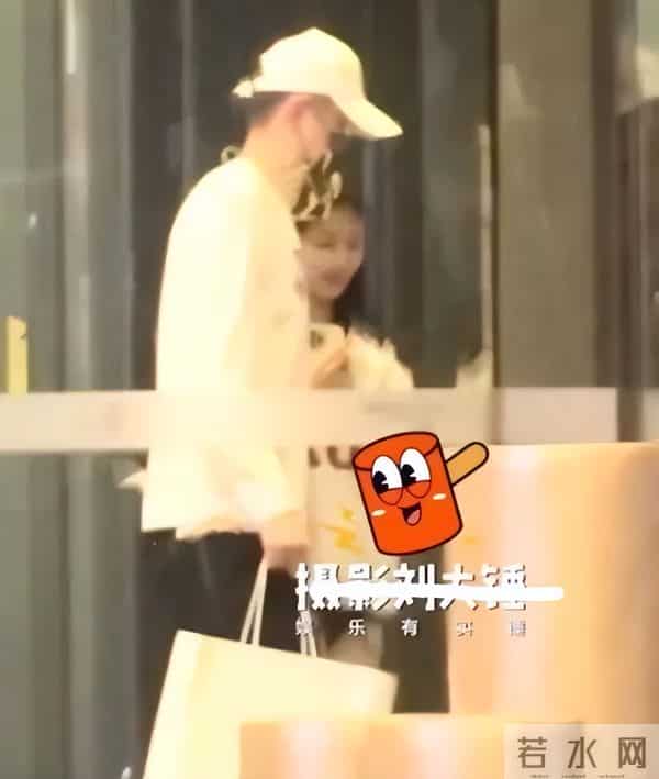 天涯扒买超张嘉倪