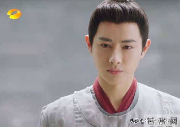 张芷溪整容前后