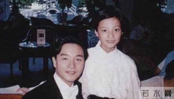 霸王别姬里面小豆子被太监怎么了