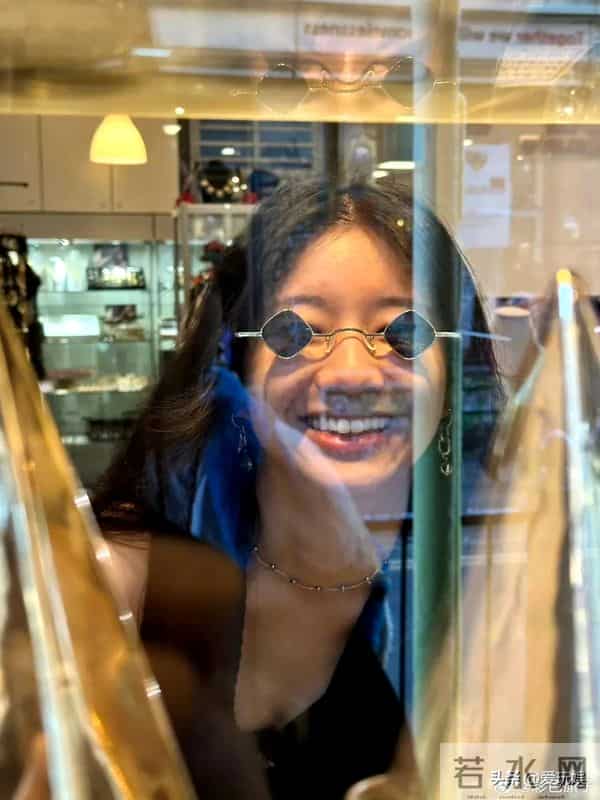 杨丽萍透露小彩旗近况