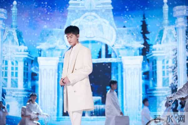 湖南卫视春晚黄龄疑似假唱