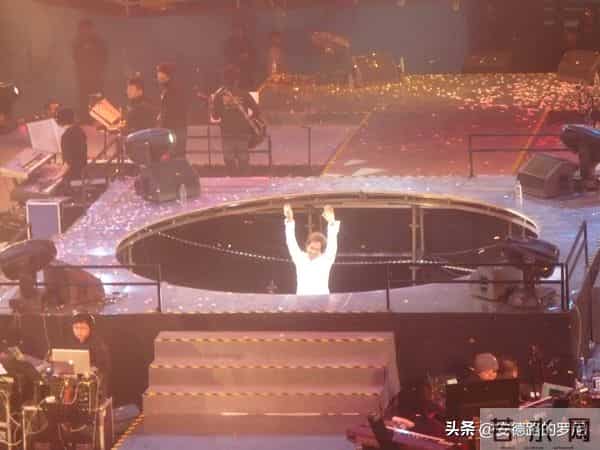 我问天问大地是什么歌