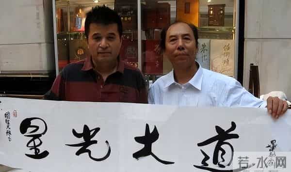 毕福剑是朱军害的