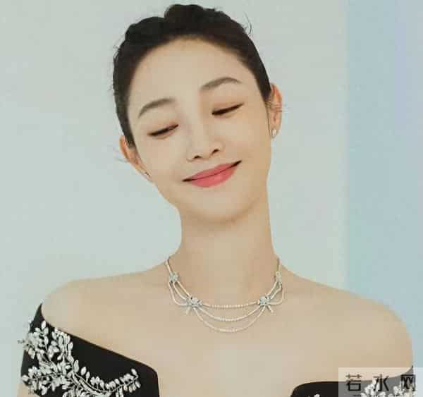 白百合和王珞丹