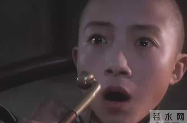 霸王别姬里面小豆子被太监怎么了