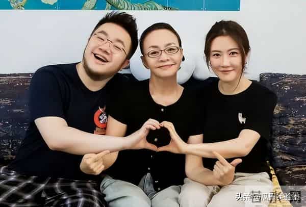 北京人艺回应宋丹丹退休