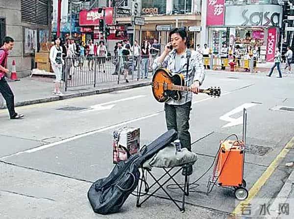 我是一个过气的歌手