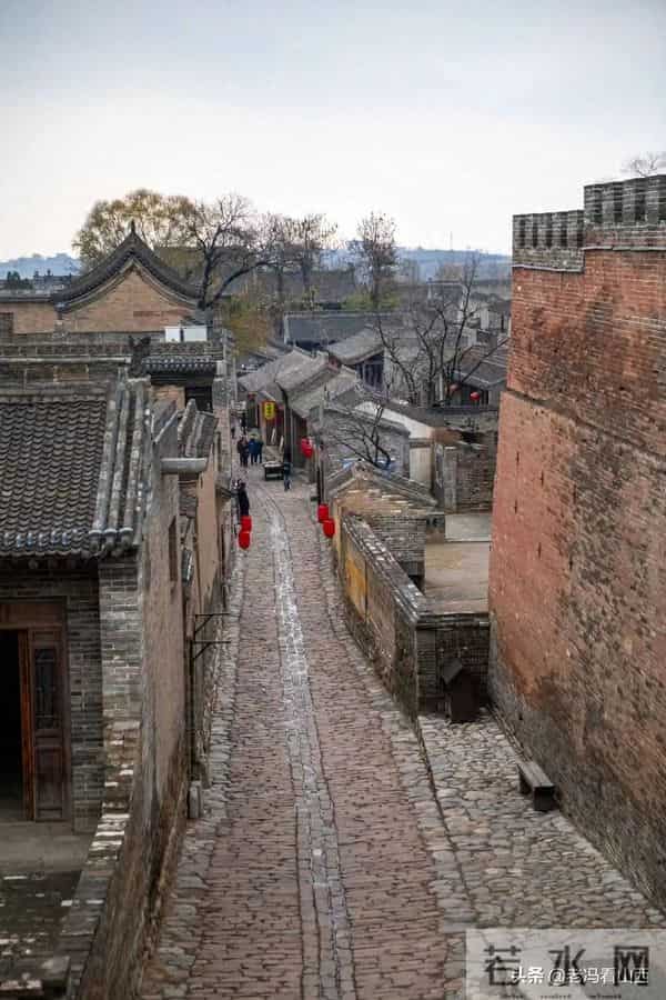 邓伦家房子真的塌了