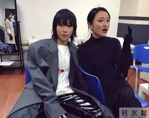 宋妍霏为什么会混血