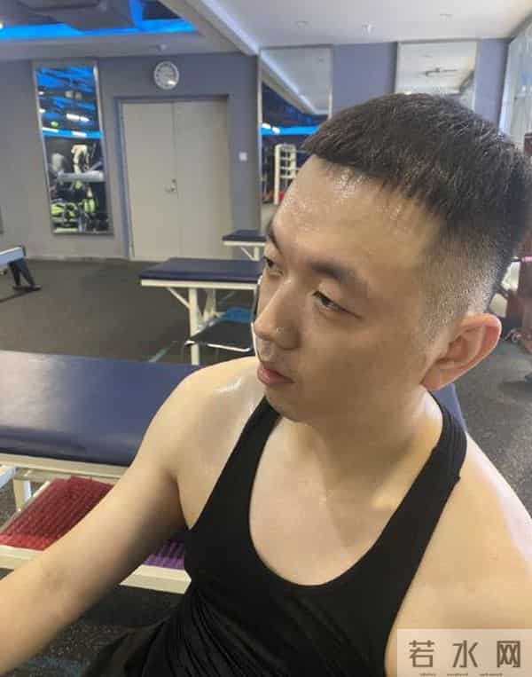 李连杰故意打向佐