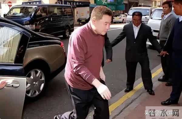 刘銮雄玩李嘉欣肉丸照片