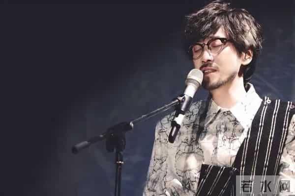 我是一个过气的歌手