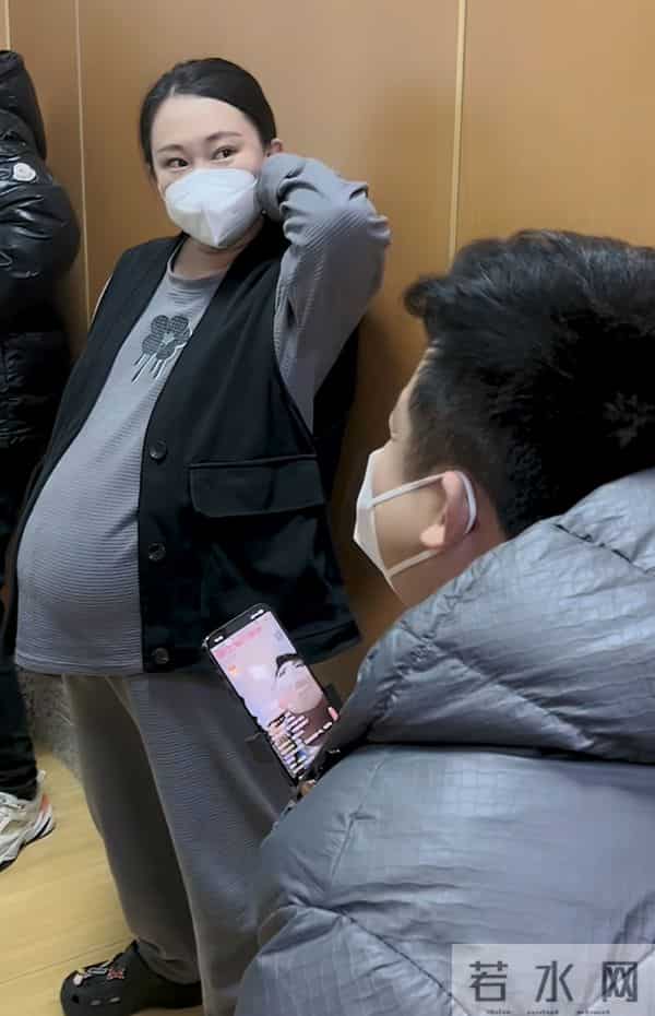 小鹏飞个人资料图片