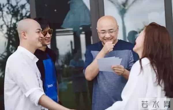 包贝尔婚礼柳岩做了什么