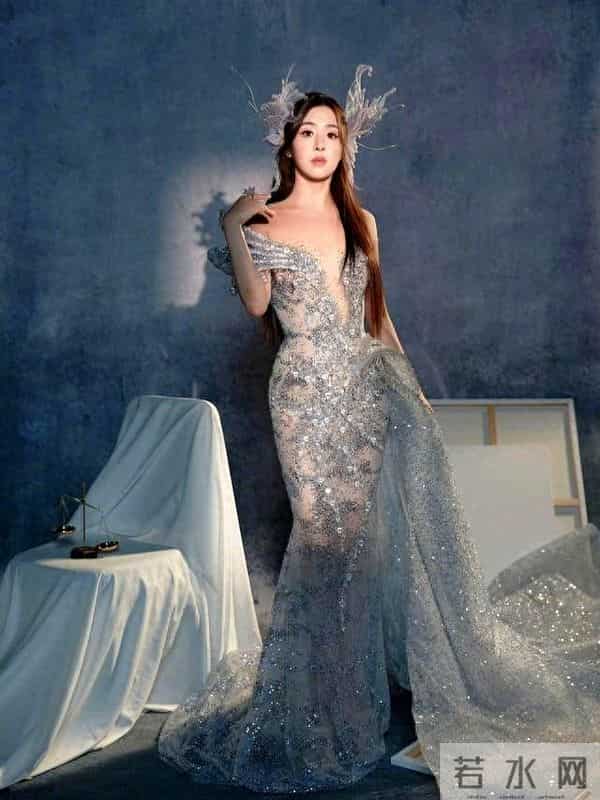 张含韵陪人睡觉照片