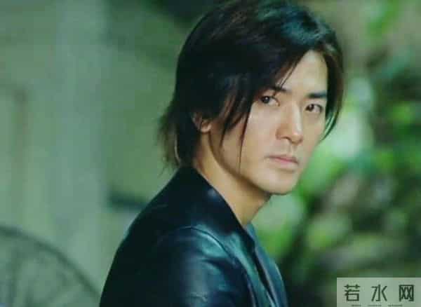 梁咏琪被塞了多少蛋糕