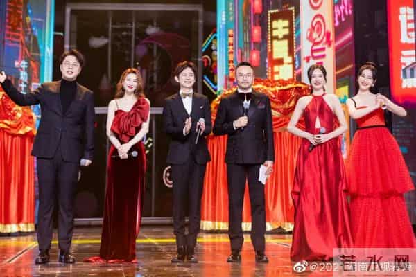 此刻我独领风搔是什么歌