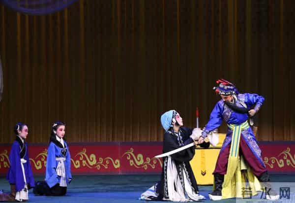 陈世美不认前妻