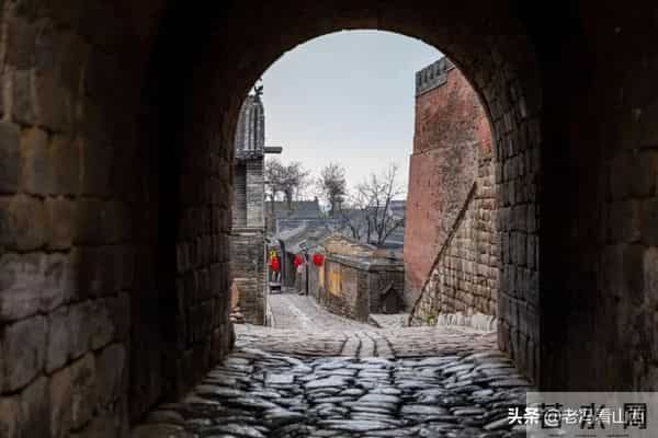 邓伦家房子真的塌了