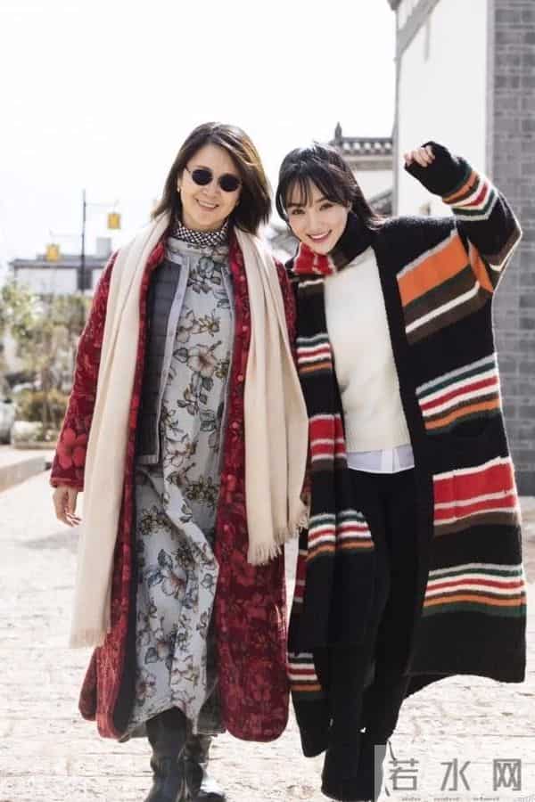 贾乃亮父母是做什么的