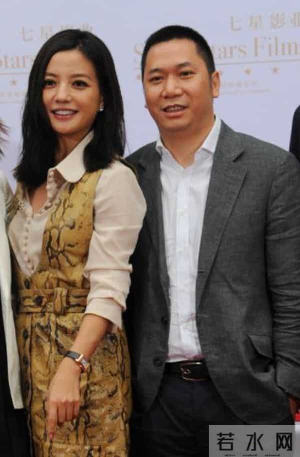 赵薇怎么会蠢到穿军旗装