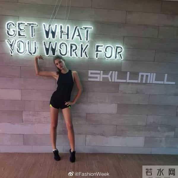 维密首位变性模特