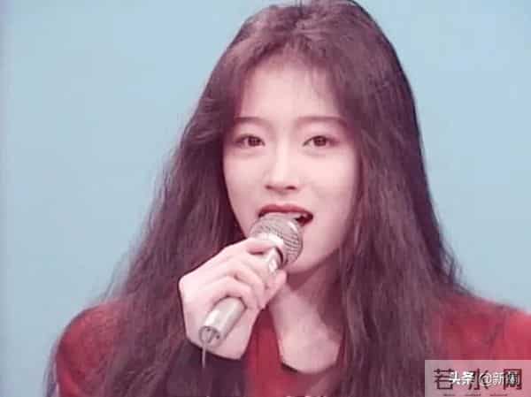 何韵诗陈奕迅热吻