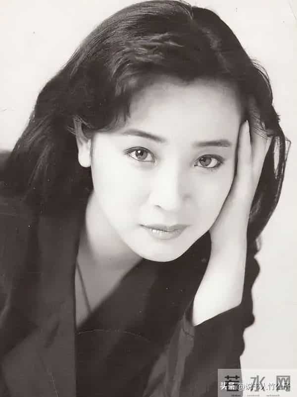 曾黎老公吴军简介