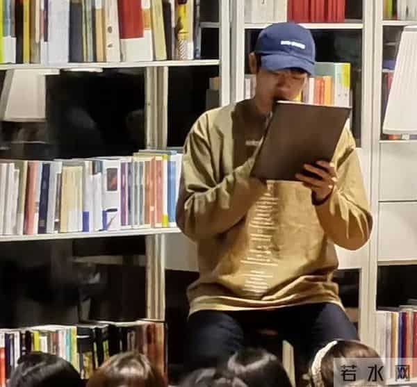 费启鸣辟谣与何炅牵手