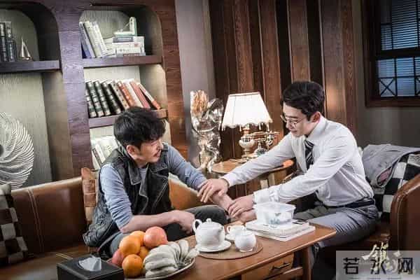 鬓边不是海棠红是男男