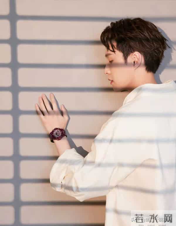 张艺兴方否认恋情