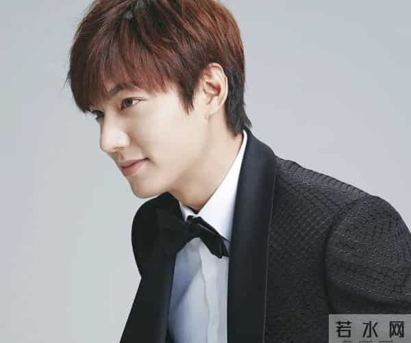 李敏镐方否认与妍雨恋情