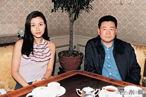 刘銮雄玩李嘉欣肉丸照片