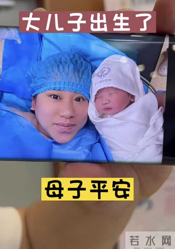 小鹏飞个人资料图片