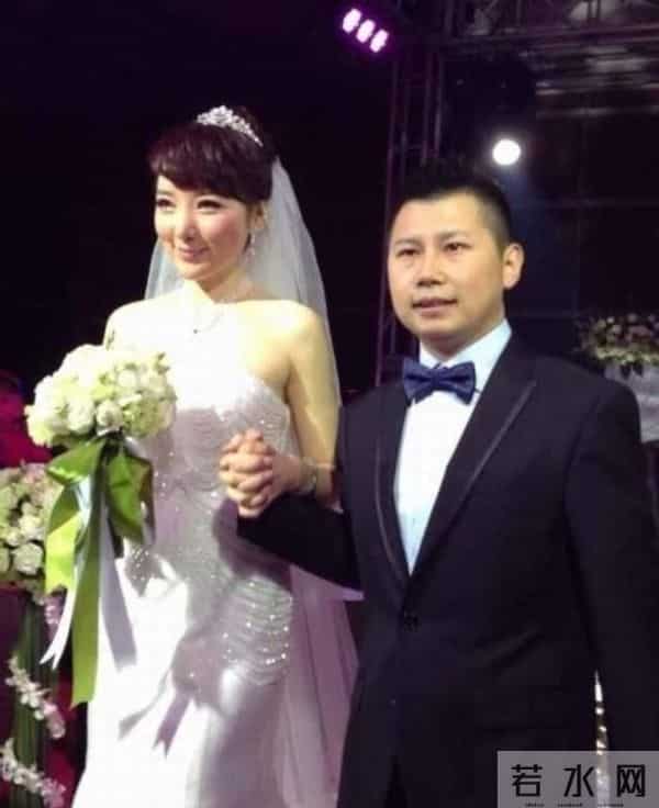 何云伟的老婆