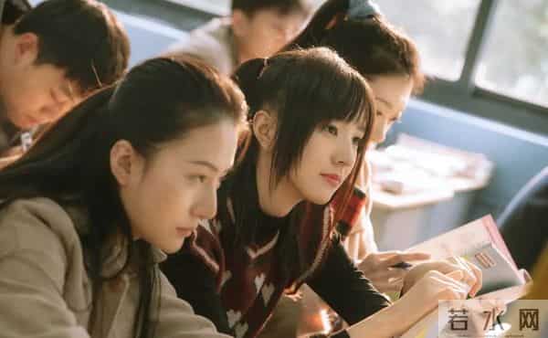 华晨宇富二代女朋友