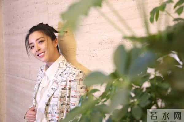 黄小蕾为什么被迪士尼终身禁入