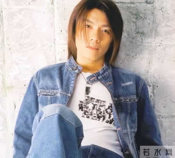 我是一个过气的歌手