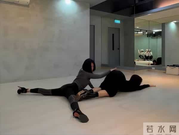 小s老公面包店事件