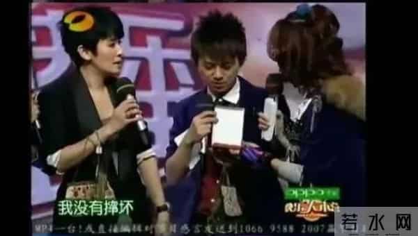 谢娜掐多多脖子