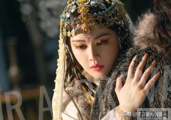 张芷溪整容前后