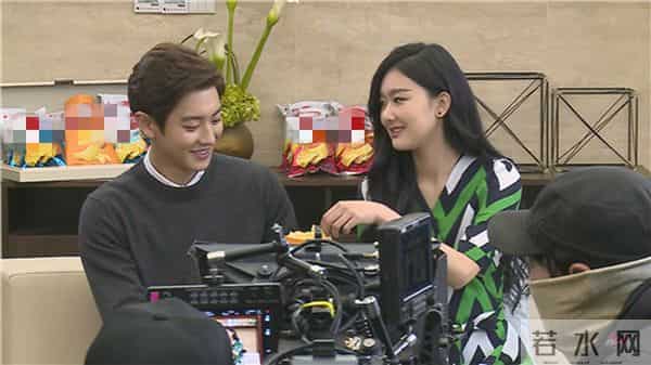 袁雨萱家庭背景