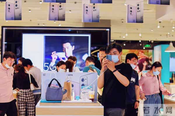 富豪说周迅是水缸