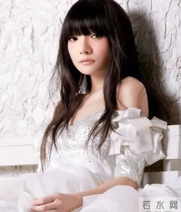 春晓彭坦结婚照